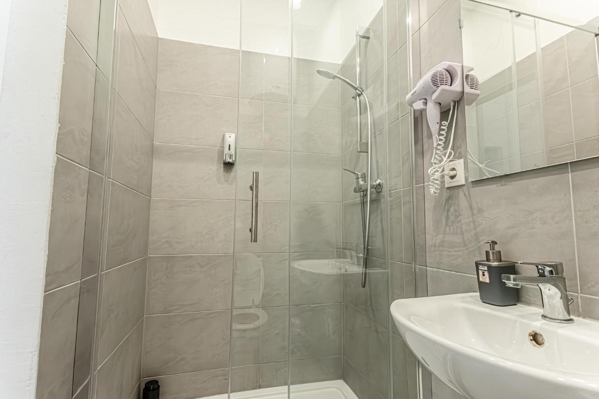 Lovely 1Br Apt. Near Akh Hospital Vienna Luaran gambar