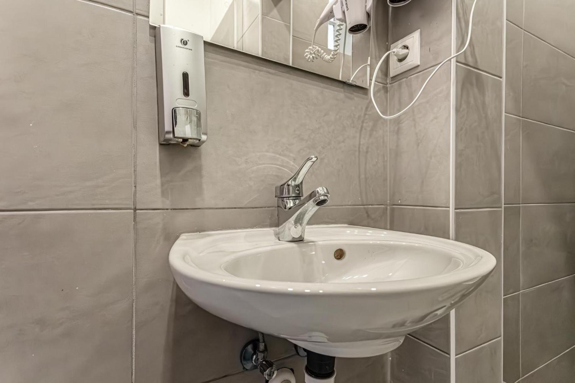 Lovely 1Br Apt. Near Akh Hospital Vienna Luaran gambar